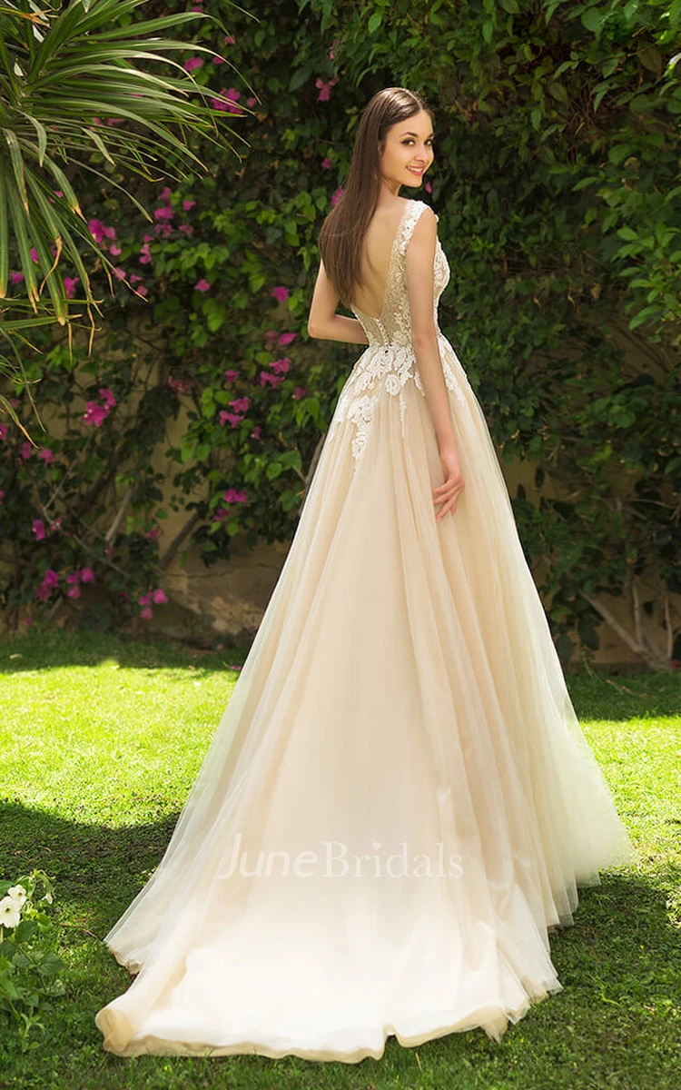 Elegant Tulle and Lace Sleeveless Floor length Bridal Gown with Applique and Pleats