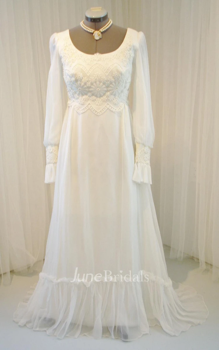 Vintage Long Sleeve Scoop Neck Chiffon and Lace Wedding Dress