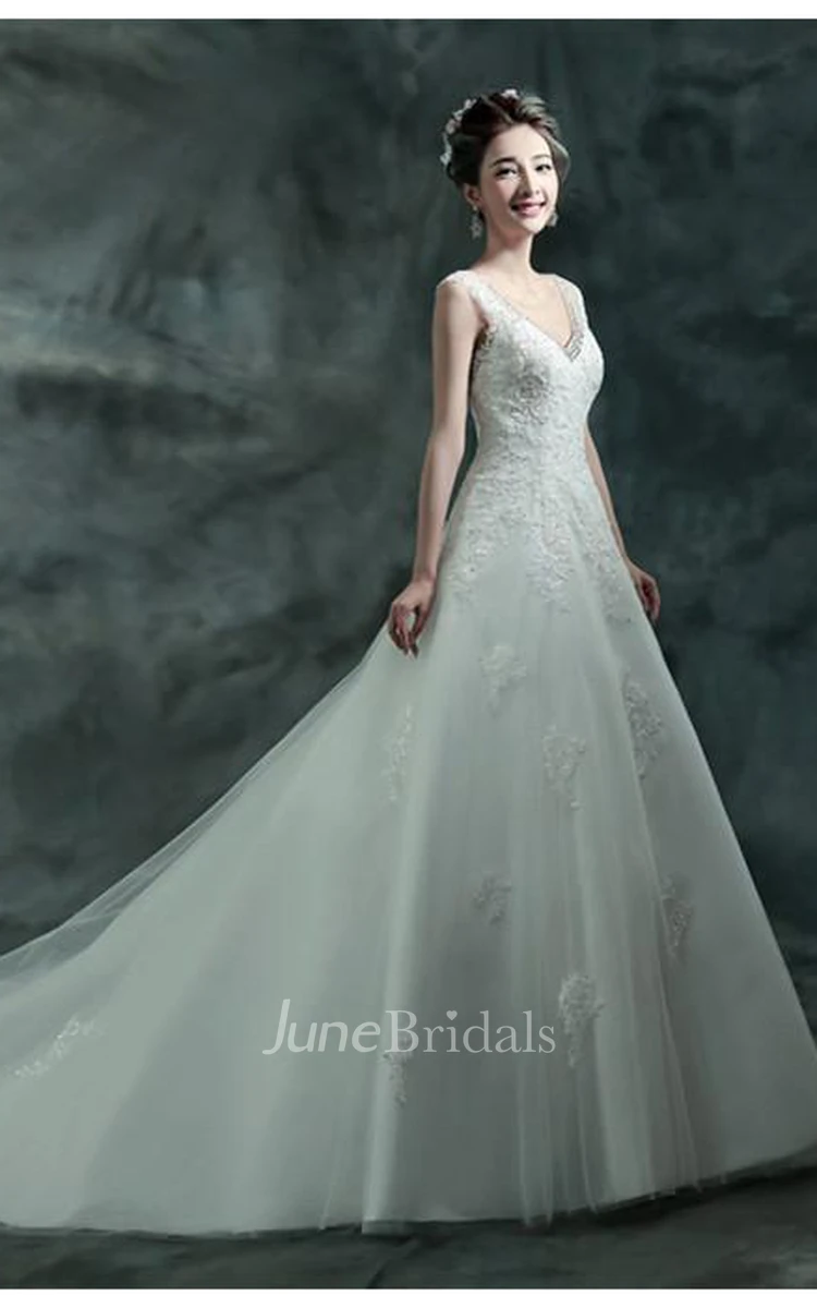 Gorgeous Sleeveless V-Neck Lace Appliques Wedding Dresses Long Train With Beadings