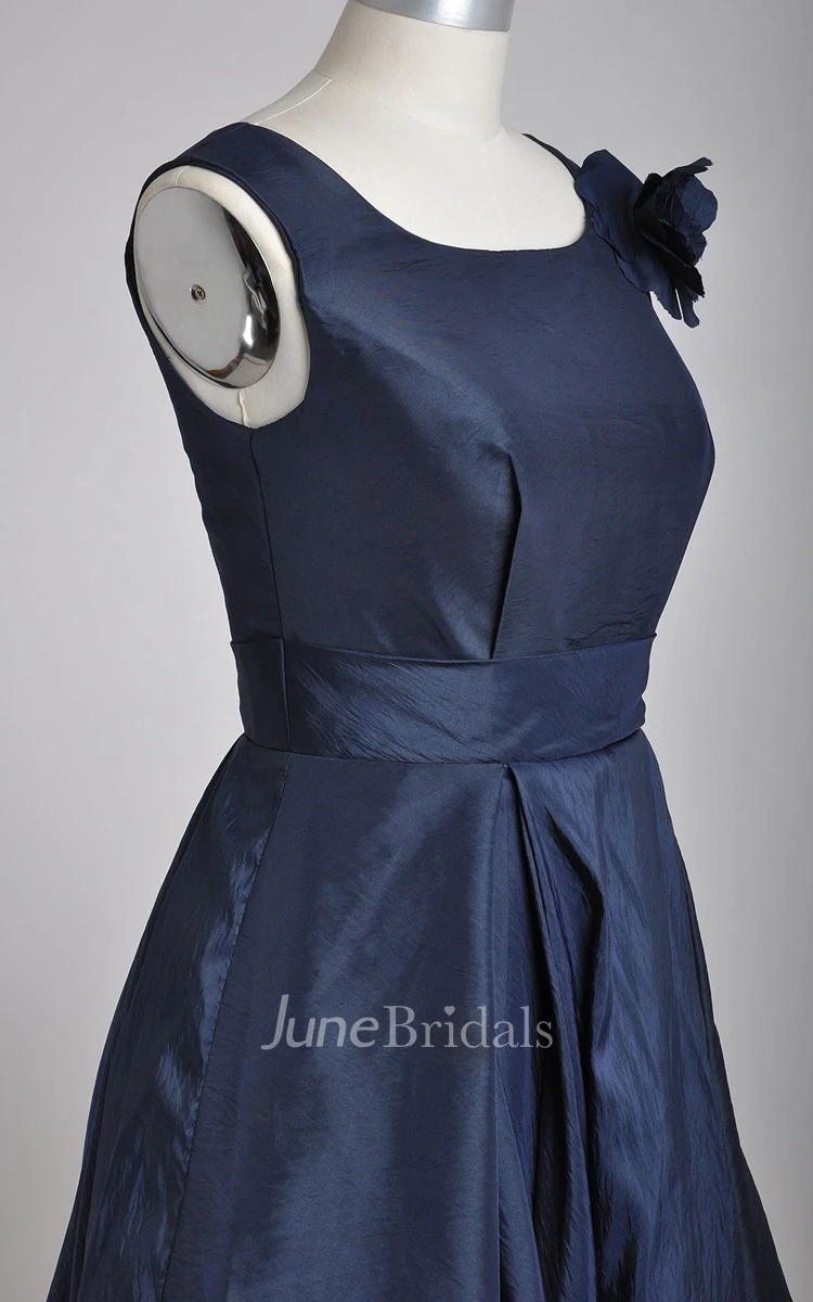 Scoop Neckline A-line Knee-length Dress With 3D Flower
