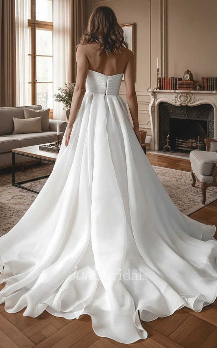 Modern Sleeveless Sweetheart Wedding Dress A-Line Strapless Pleated Gown with Slit