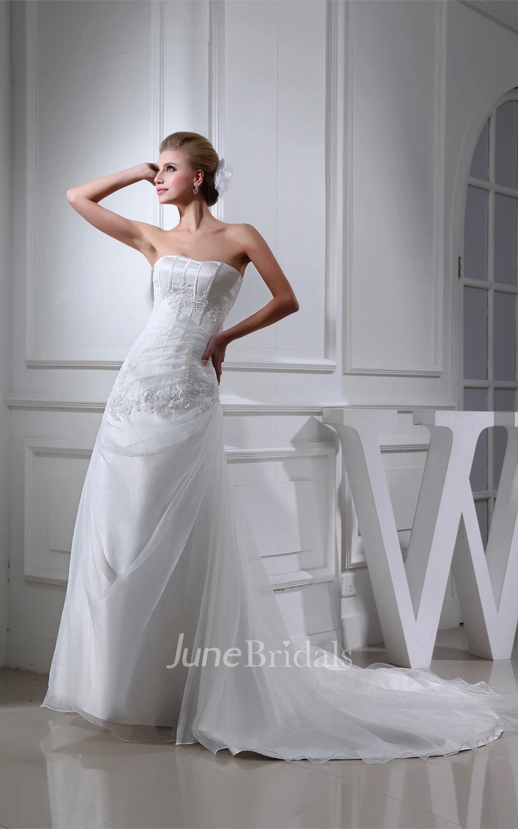 Strapless Ruched Floor-Length Dress with Appliques and Court Train