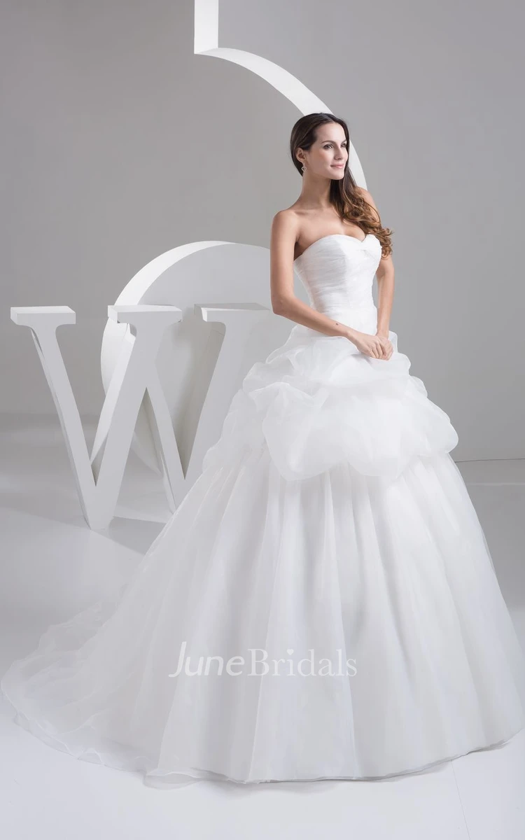 Sweetheart Ruched Tulle A-Line Dress With Pick-Up Design