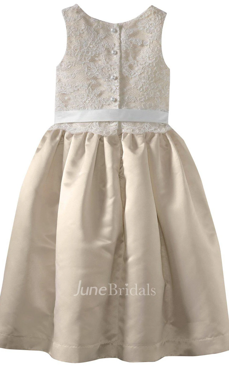 Sleeveless A-line Appliqued Dress With Bow