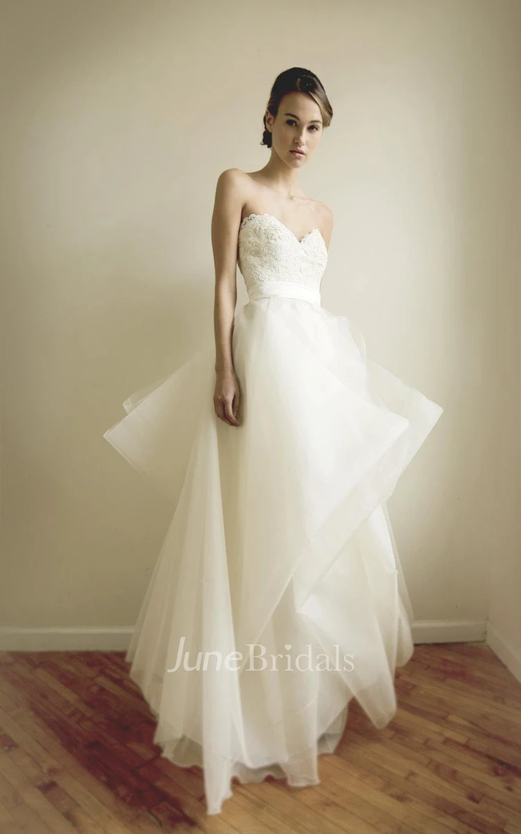 Sweetheart Organza and Lace Wedding Dress With Sash