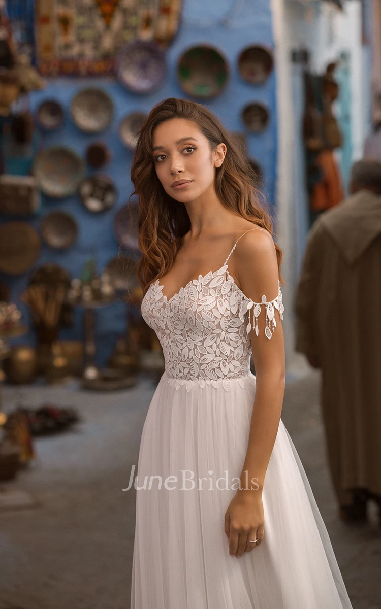 V-neck Off-the-shoulder Ethereal Sexy Tulle Wedding Dress With Lace Details On Top