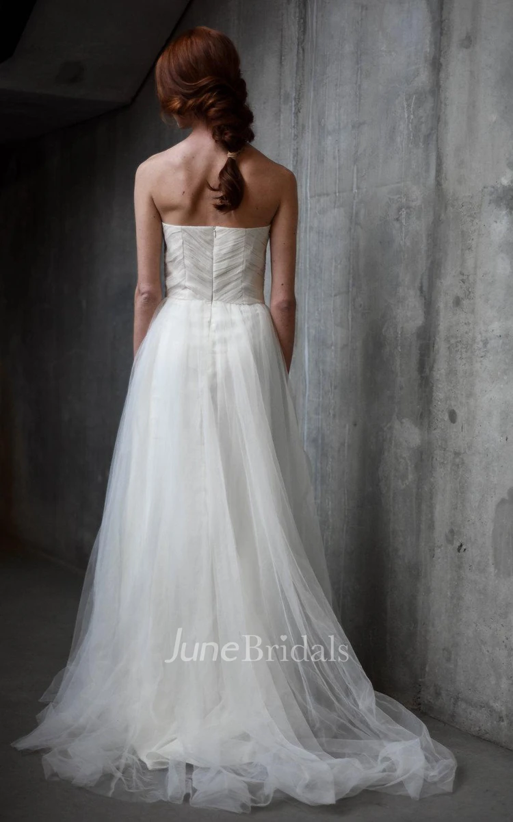 Sweetheart A-Line Tulle Wedding Dress With Ruching and Pleats