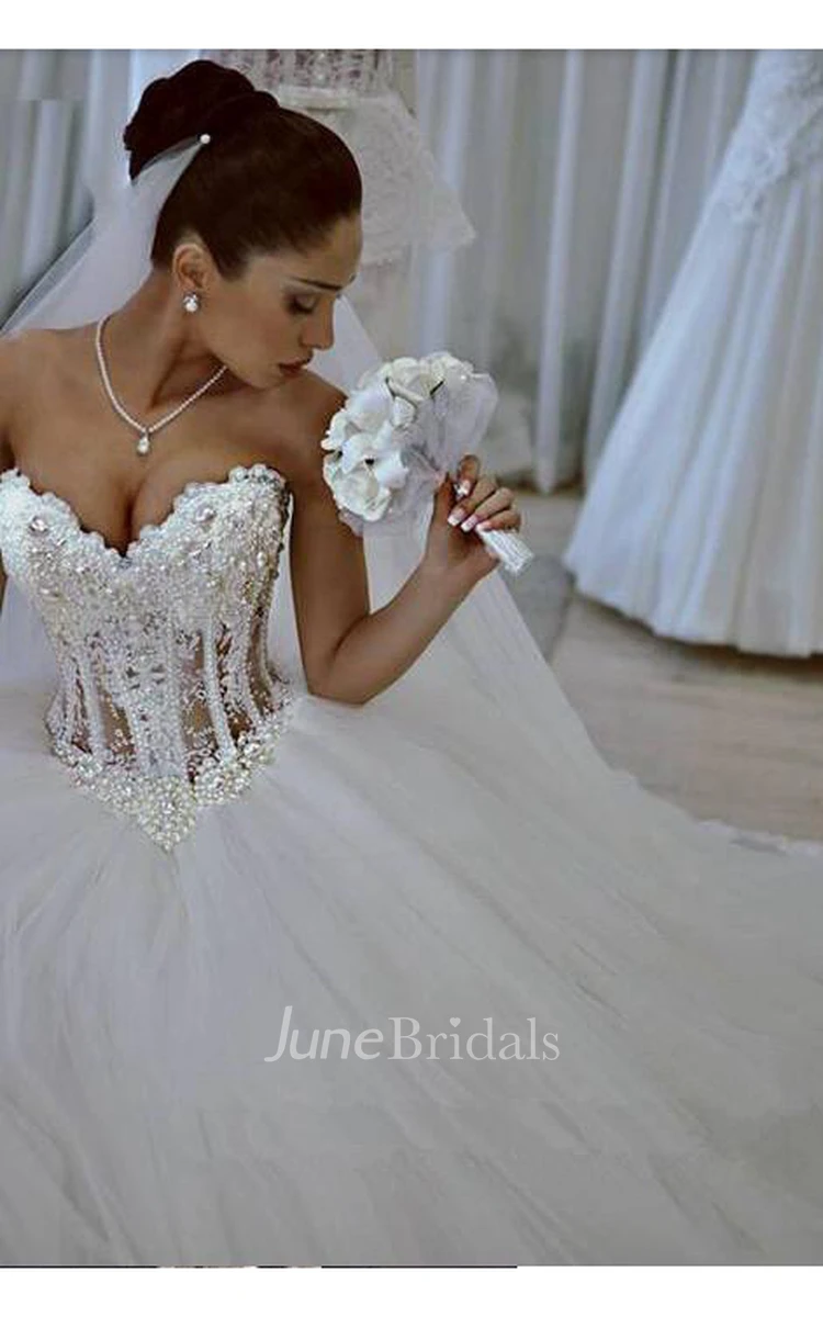 Elegant Sweetheart Sleeveless Tulle Wedding Dress With Appliques Beadings