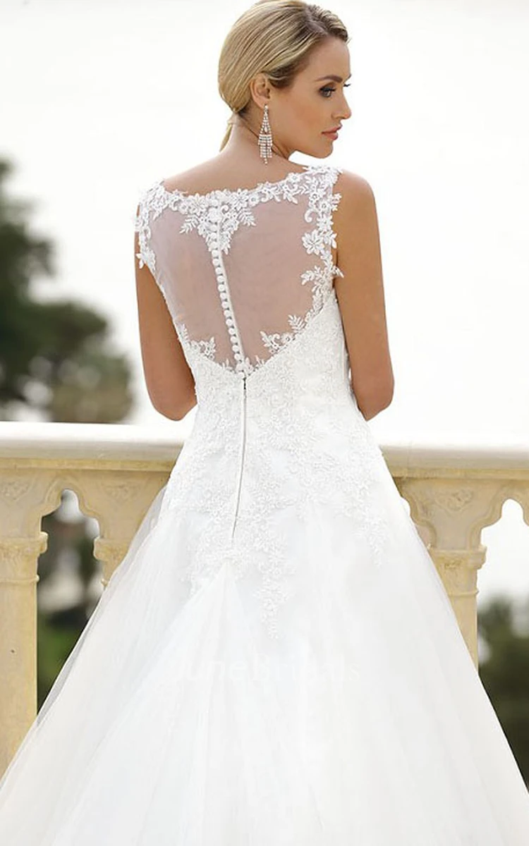 Scoop Floor-Length Appliqued Tulle Wedding Dress With Court Train And Illusion
