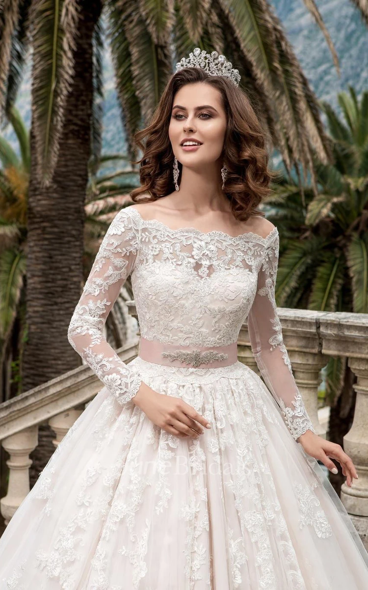 Long Sleeve Mini Lace Wedding Dress