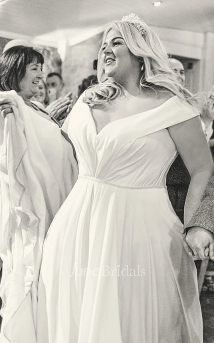 Plus Size Off-the-shoulder Simple Sleeveless A-Line Wedding Dress with Long Train Country