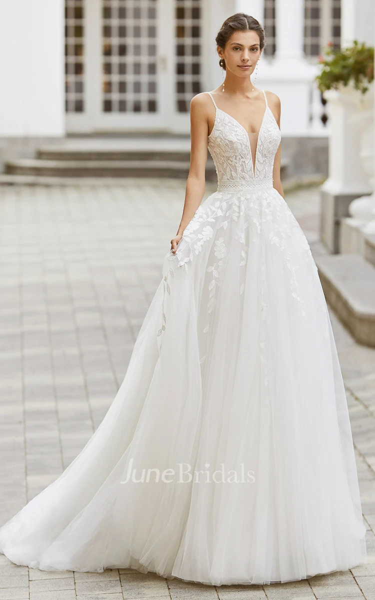 Spaghetti Straps Wedding Dresses A-Line Sexy V-Neck Lace Sweep Train Bridal  Gown