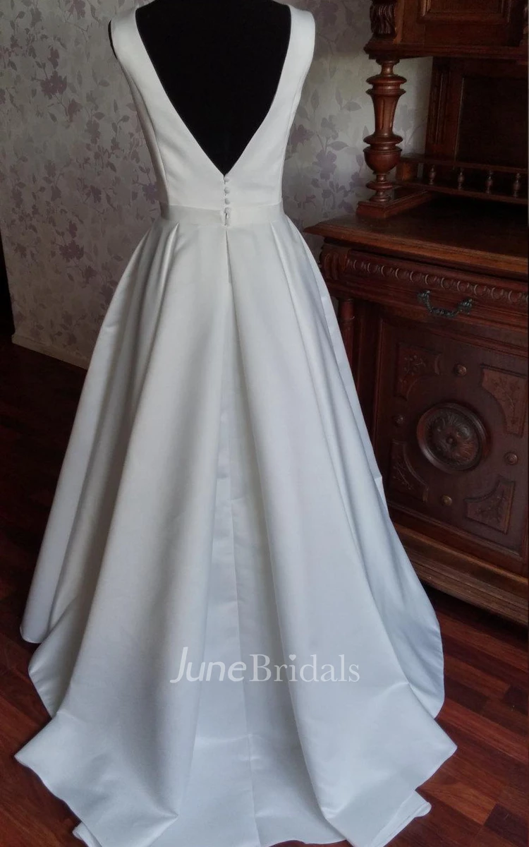 Modern Simple Jewel Neck Sleeveless Long A-Line Satin Wedding Dress