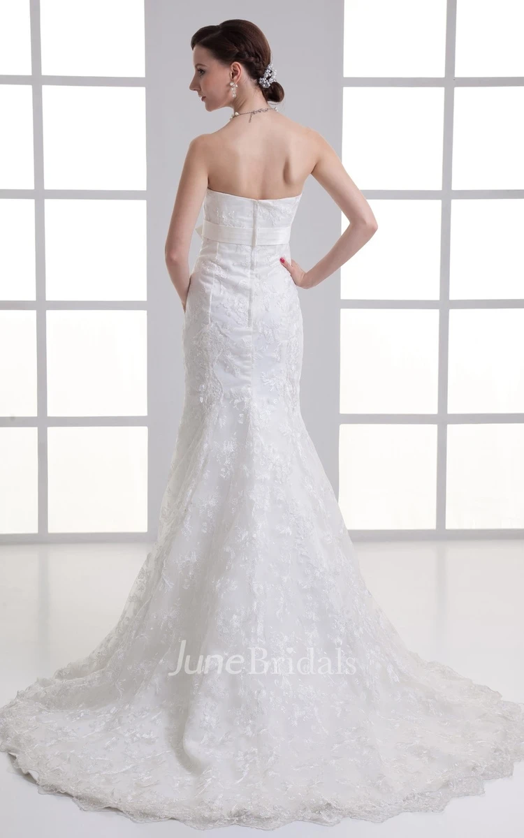 Lovely Strapless Sweetheart Embroidered English Net and Lace Gown