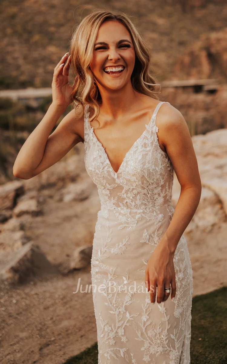 Sexy Mermaid V-neck Lace Sleeveless Wedding Dress with Sweep Train Simple Elegant Ethereal Country Garden