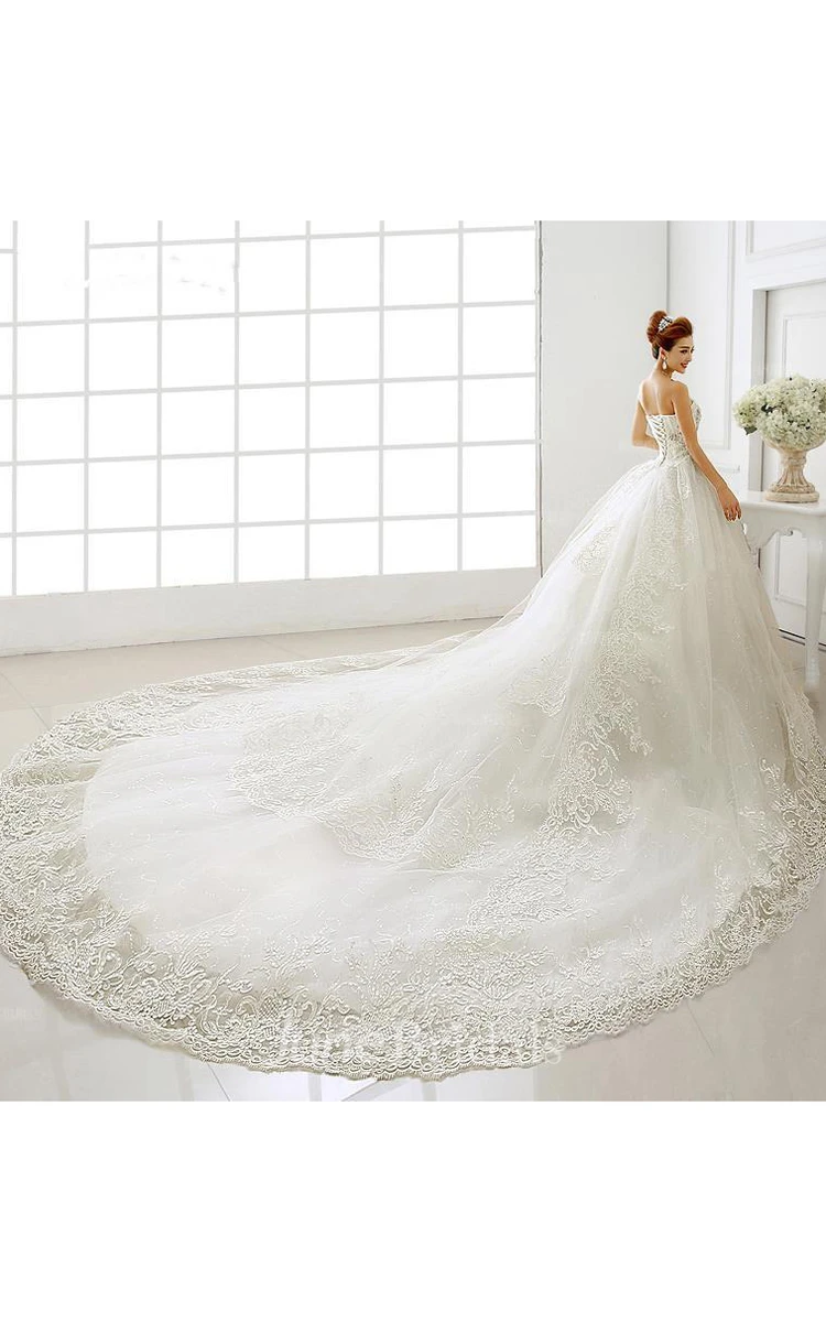 Glamorous Sweetheart Beadings Crystal Wedding Dresses Ball Gown Tulle Lace With Long Train