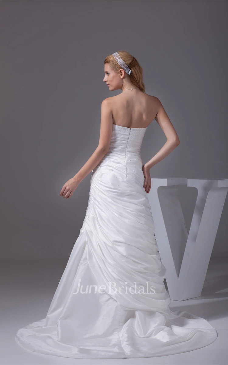 Sweetheart A-Line Dress with Sweep Train and Ruched Design