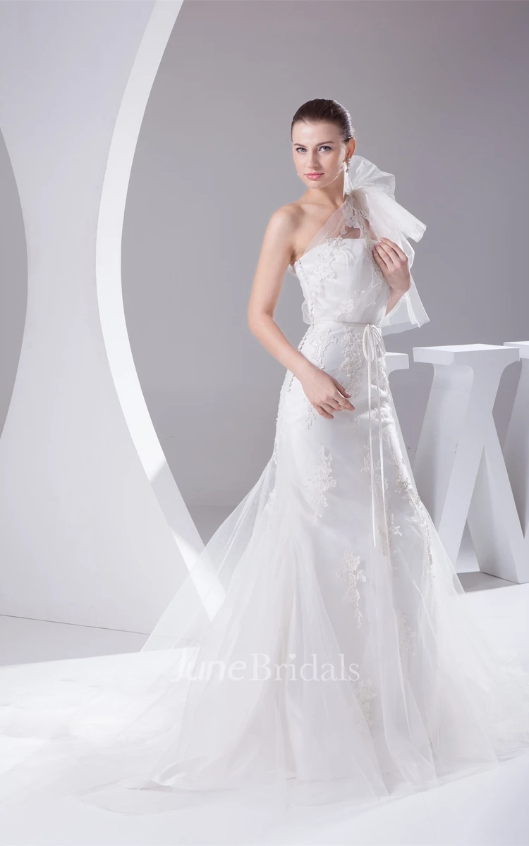 One-Shoulder Tulle Mermaid Dress with Ribbon and Appliques