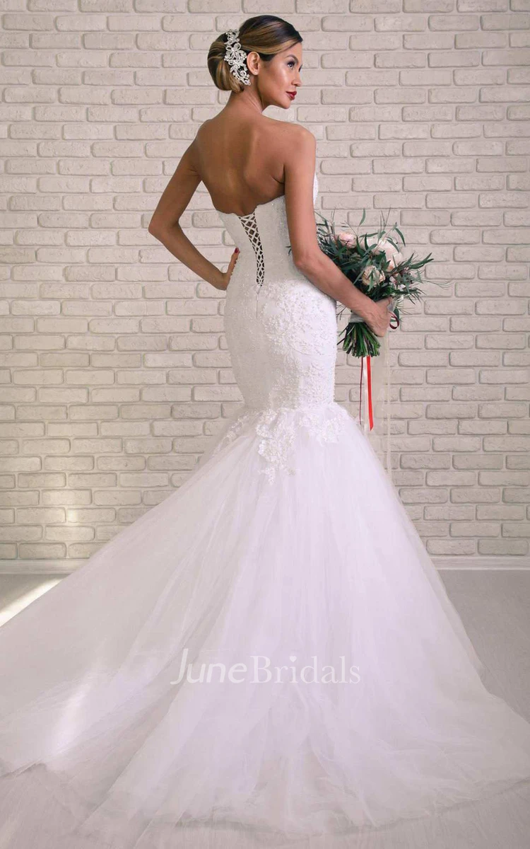 Sexy Strapless Lace Fit-and-Flare Wedding Dress with Lace Up Back