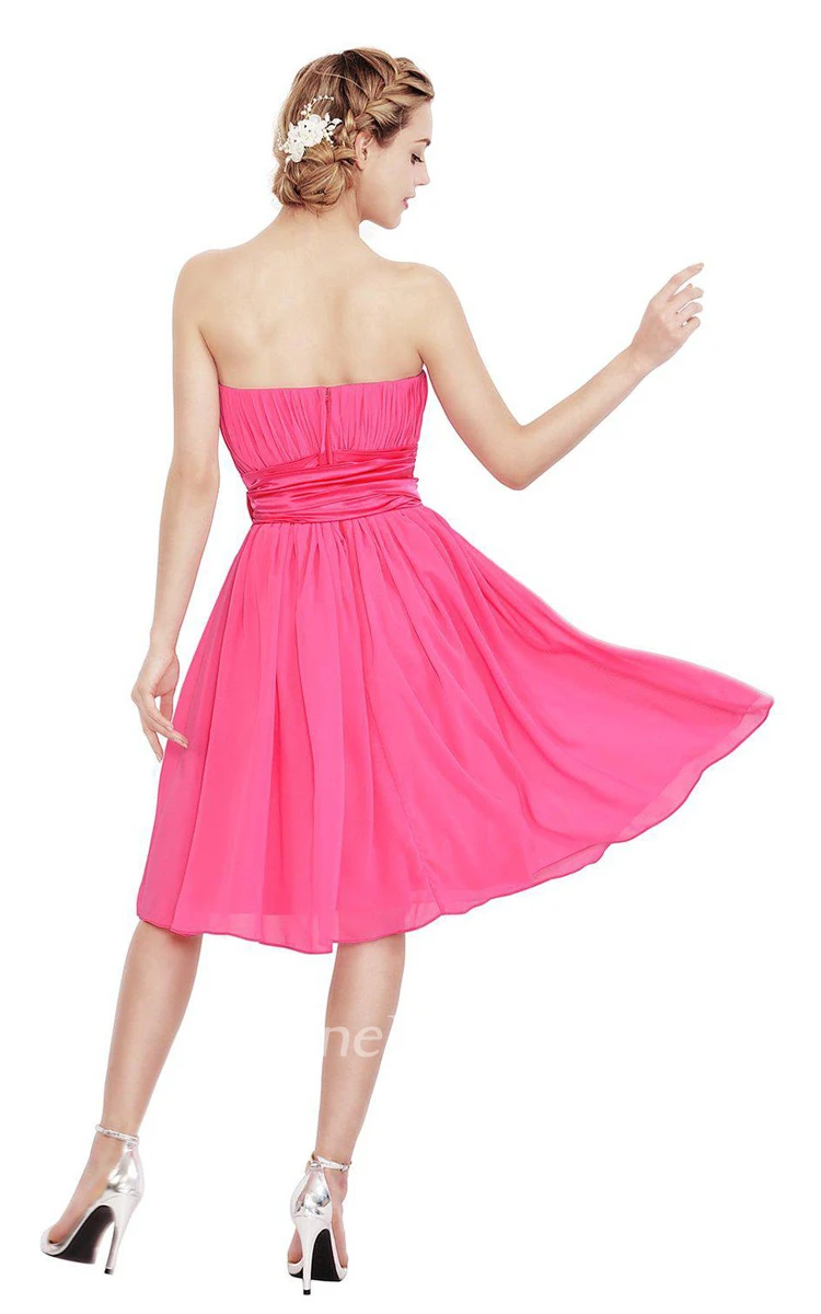 Strapless Knee-length Dress With Pleats and Bow