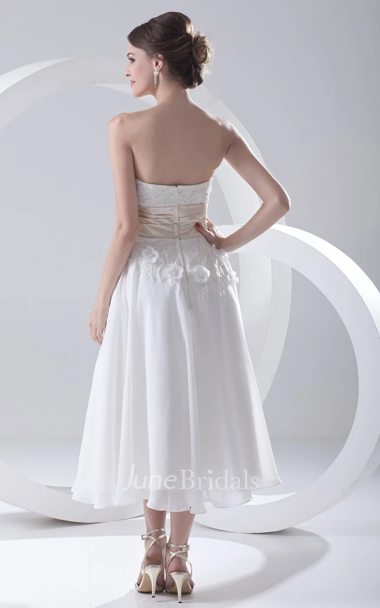 Tea-Length Sweetheart Sleeveless Dress With Flowers And Laces