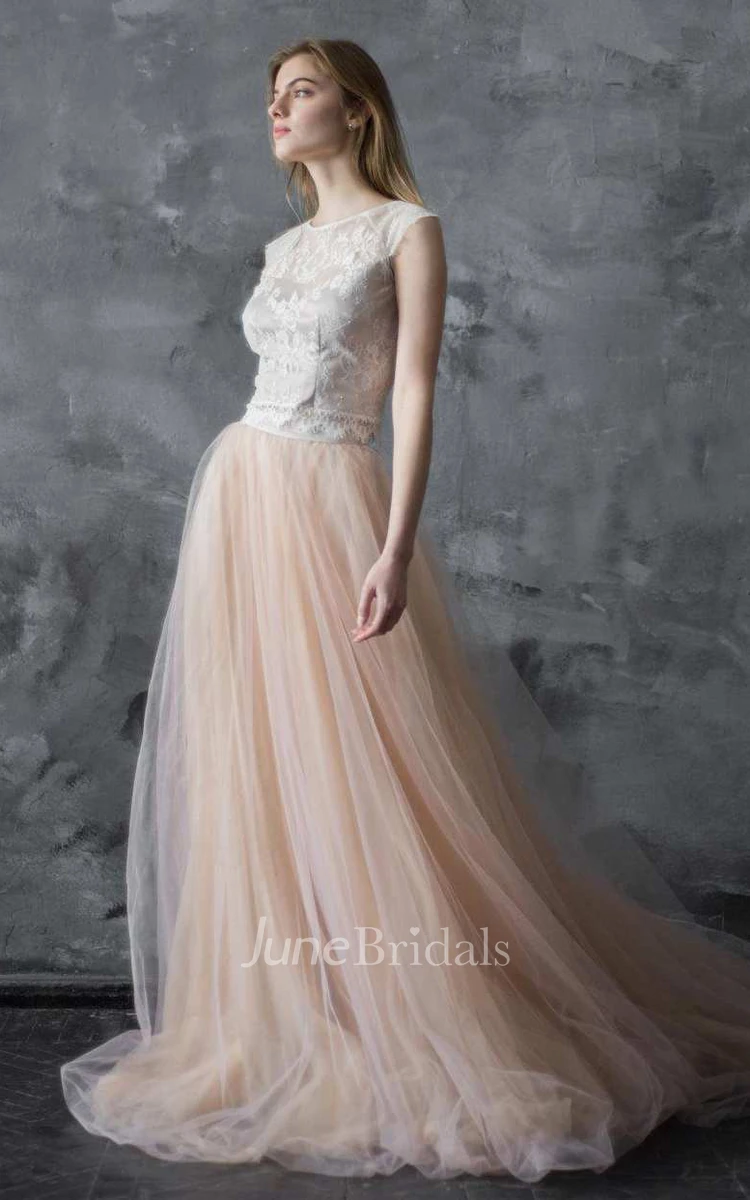 Scoop-Neck Cap-Sleeve Lace Top Tulle A-Line Dress With Sweep Train