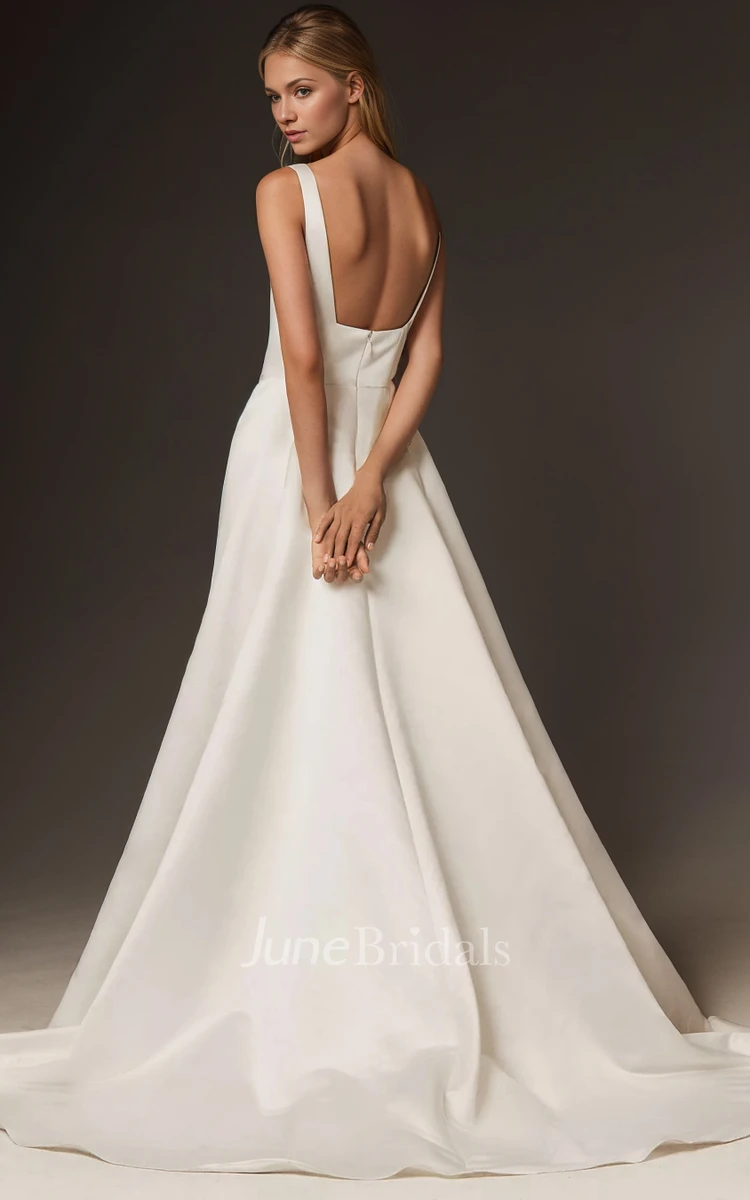 Simple A-Line Satin Wedding Dress Vintage Elegant Square Neck Sleeveless Pleats Backless Bridal Gown with Train