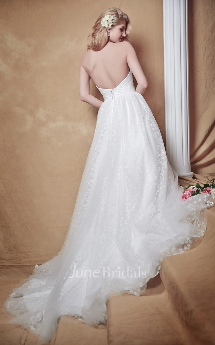 Brilliant Strapless Deep V-back Tulle Wedding Gown