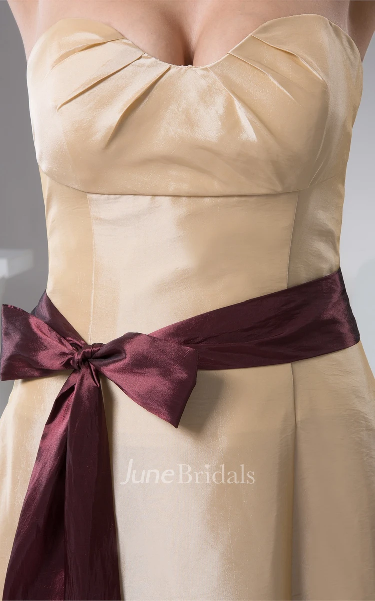 Sweetheart Floor-Length A-Line Dress with Bow and Brush Train