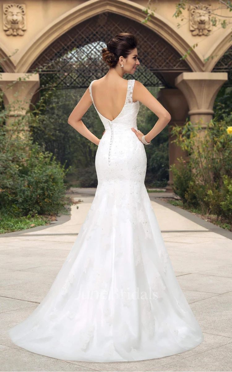 Lace Appliqued V-neck Sleeveless Mermaid Open Back Wedding Dress