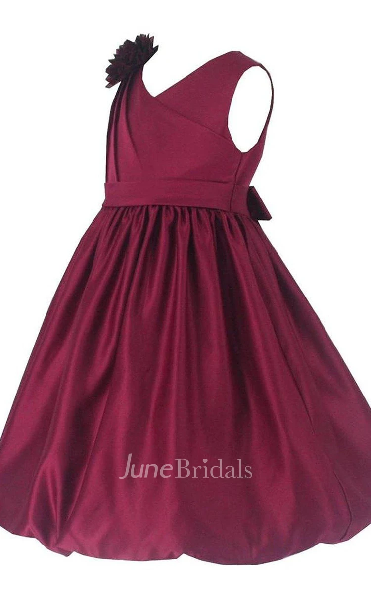 Sleeveless V-neck Pleated Dress With Flower and Bow