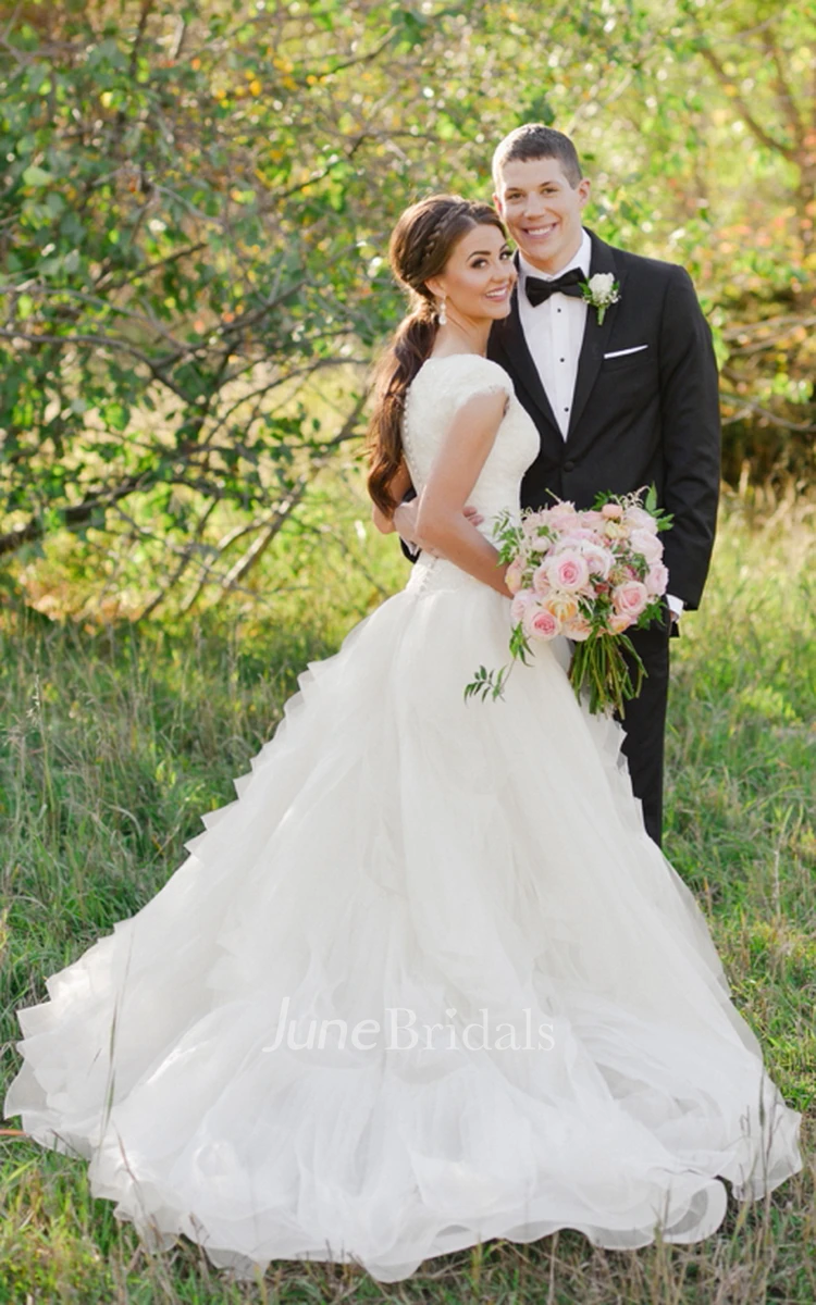 Cowboy Boots V-neck Ruffles Tiered Skirt A-line Lace Organza Wedding Dress with Cap Sleeves