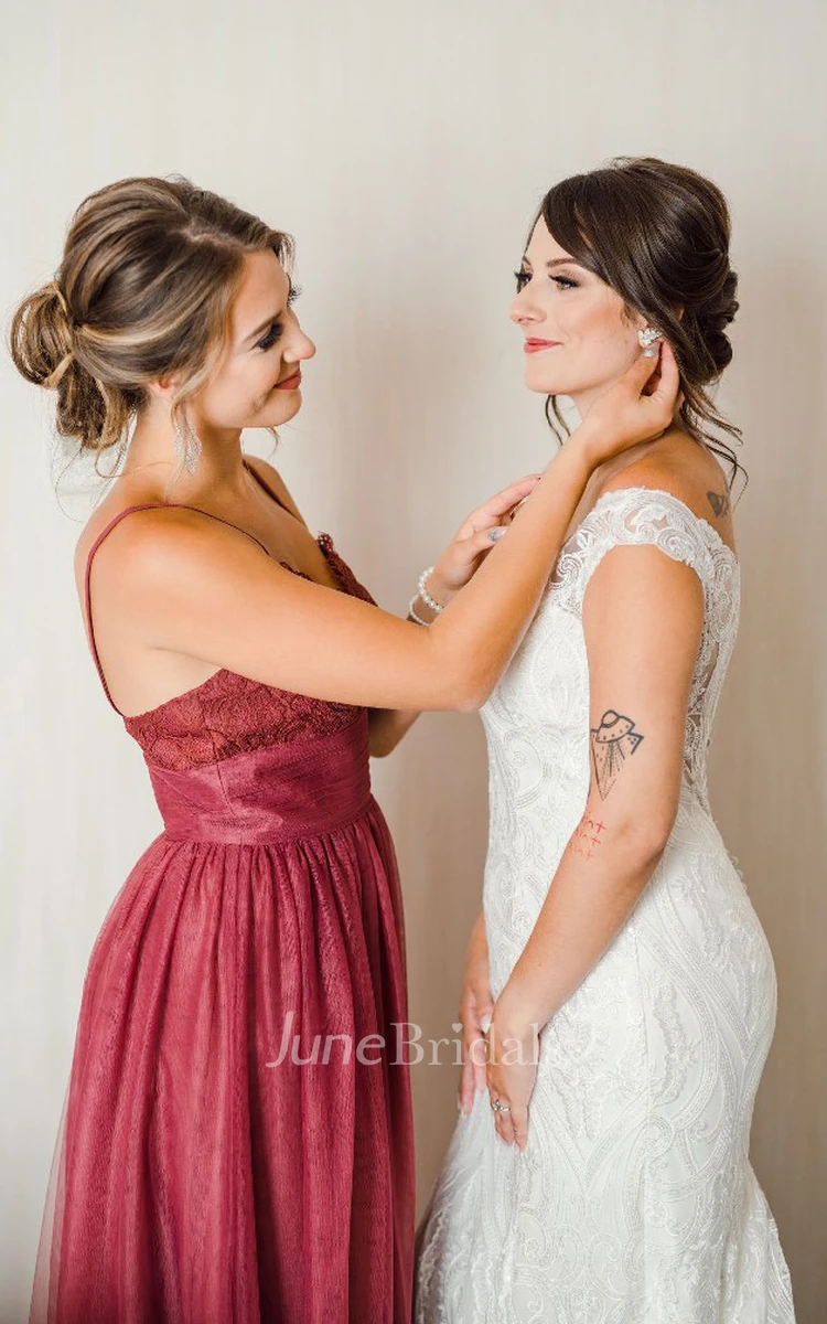 Elegant Spaghetti Lace Garden Bridesmaid Dress with Open Back and Straps