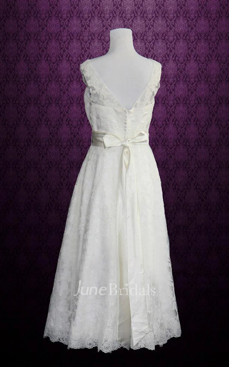 Vintage Sleeveless Retro Boat Neck Lace Tea Length Wedding Dress