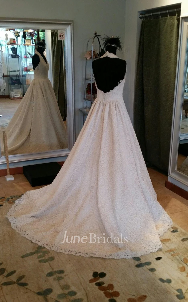 Elegant Sleeveless Pleated Lace Halter A-Line Wedding Dress