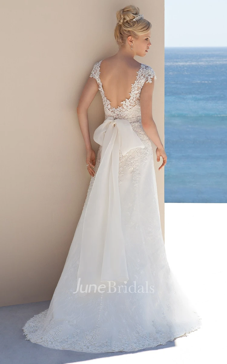 Sheath Jewel-Neck Sleeveless Long Lace Wedding Dress With Appliques