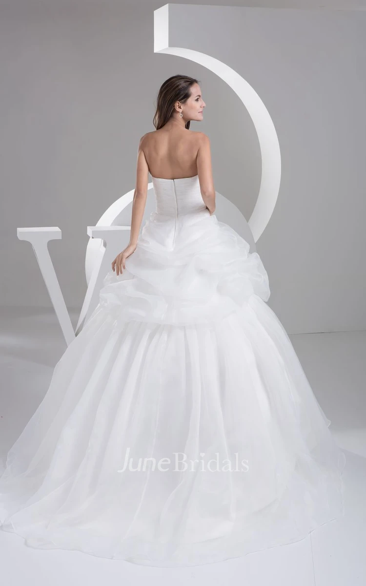 Sweetheart Ruched Tulle A-Line Dress With Pick-Up Design