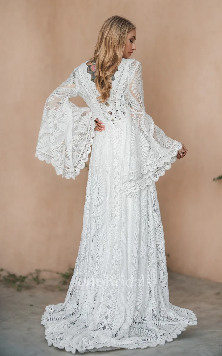 Casual Beach Boho Lace Bell Sleeve Wedding Dress Modest A-Line V-Neck Elegant Illusion Informal Sweep Train Bridal Dress