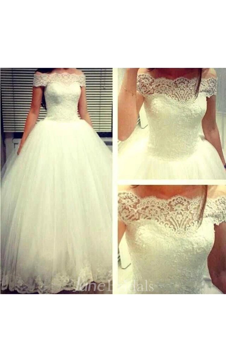 Off-the-shoulder Scalloped Neckline Tulle Ball Gown With Lace Bodice