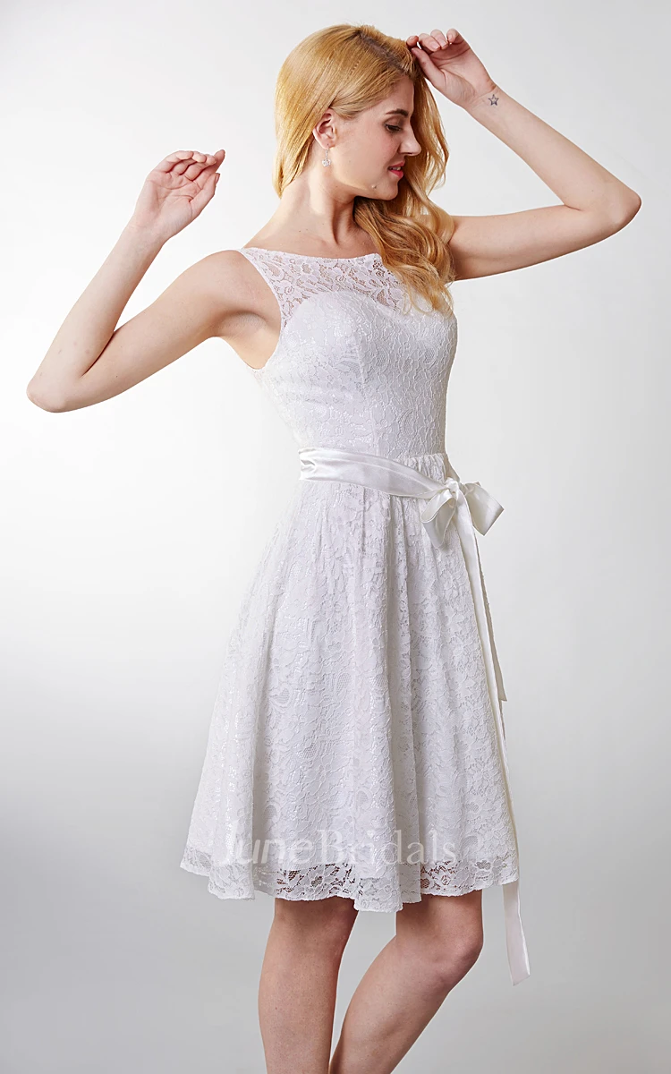 Bateau Neck Lace Knee-length Bridesmaid Dress