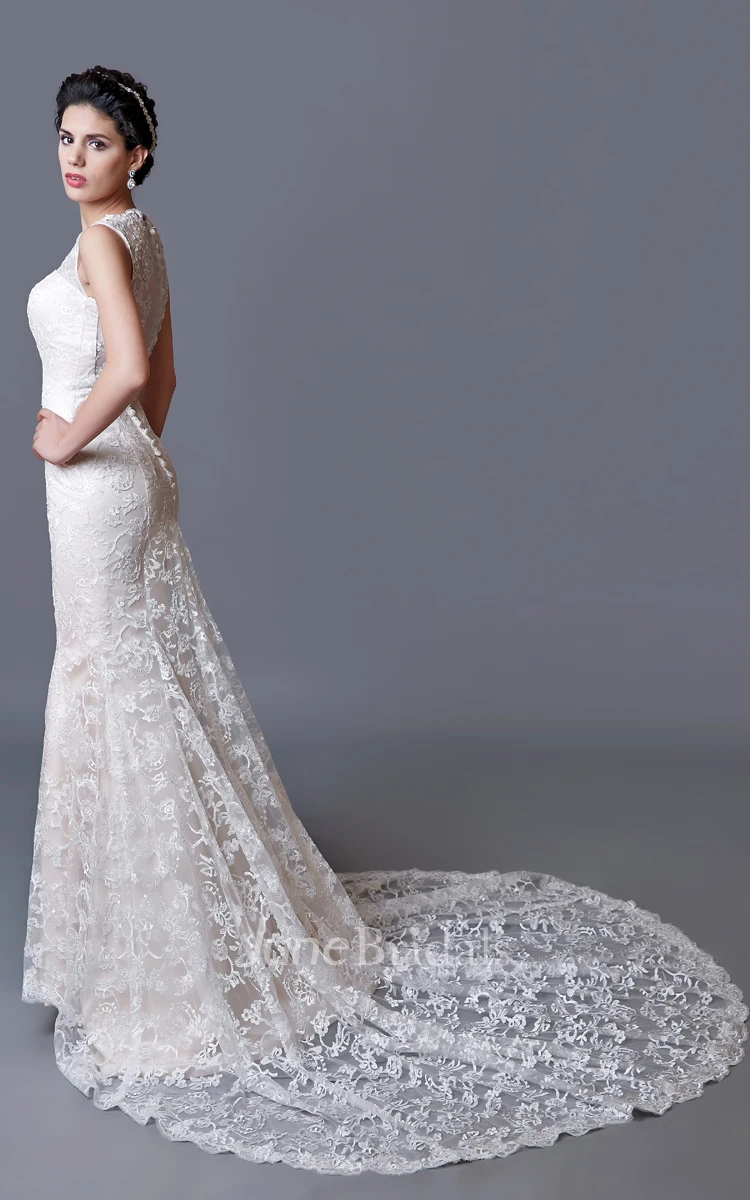 Charming Scalloped-Edge Neckline Mermaid Lace Wedding Dress